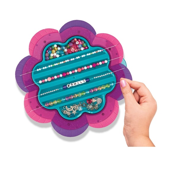 Cra-Z-Art Be Inspired Ultimate Bracelet Studio, 41 Piece Kit - Picture 6 of 12